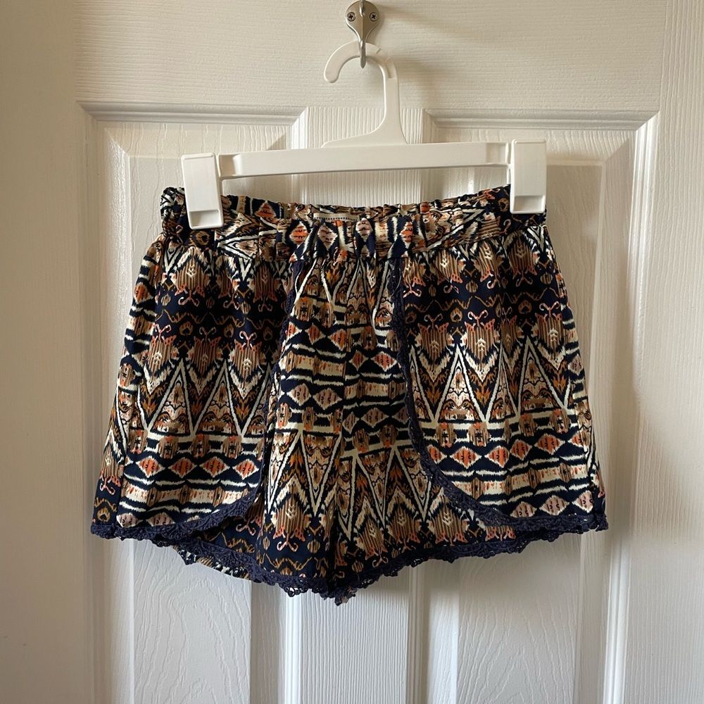 CI SONO shorts boho slip on ELASTIC size small tribal print summer